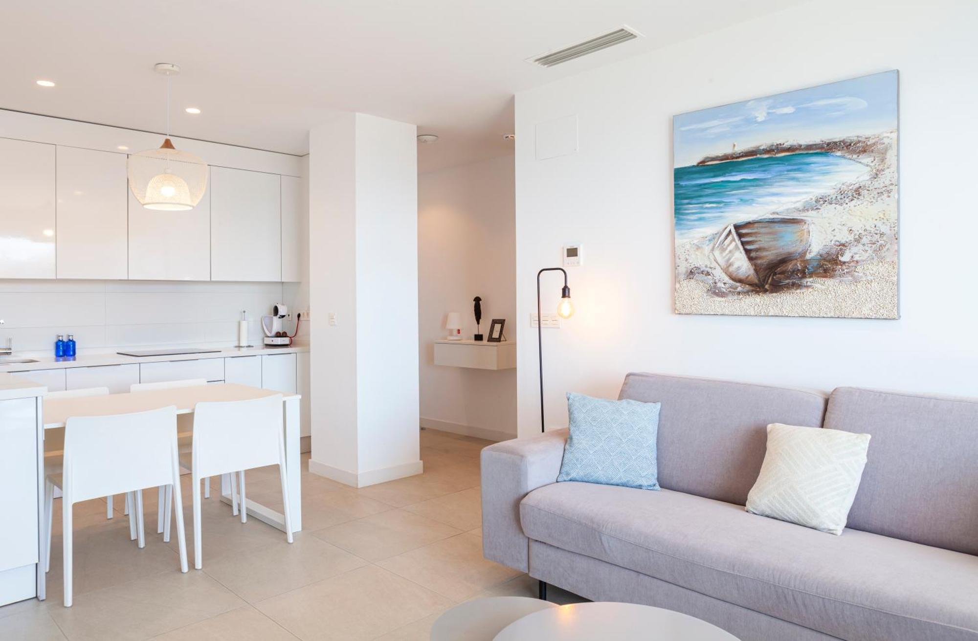 Blue Line Aparthotel 4*